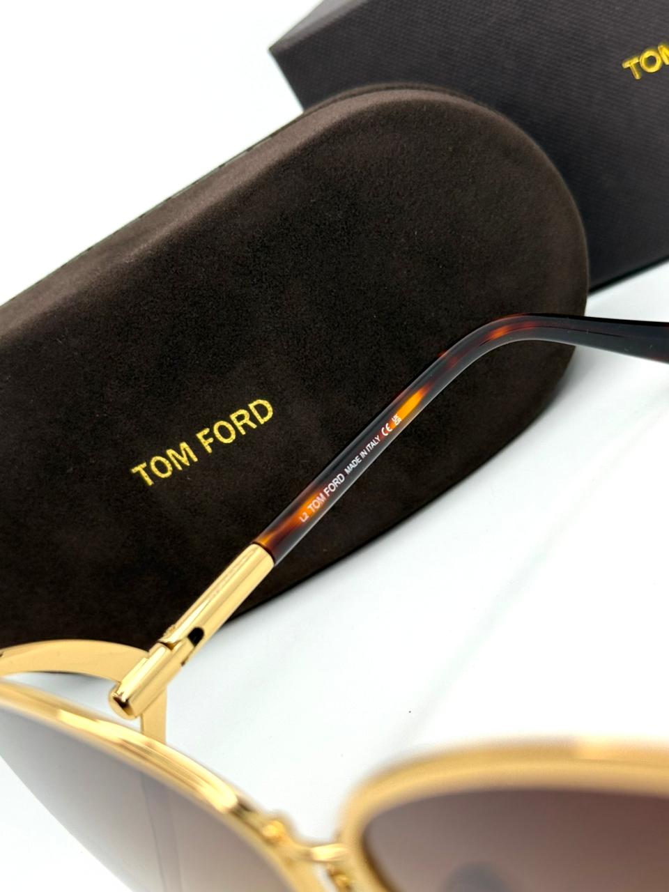TOMFORD | T09