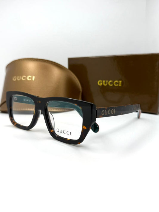 GUCCI | T04