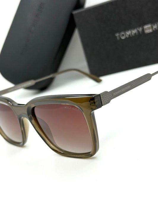 TOMMY | T05