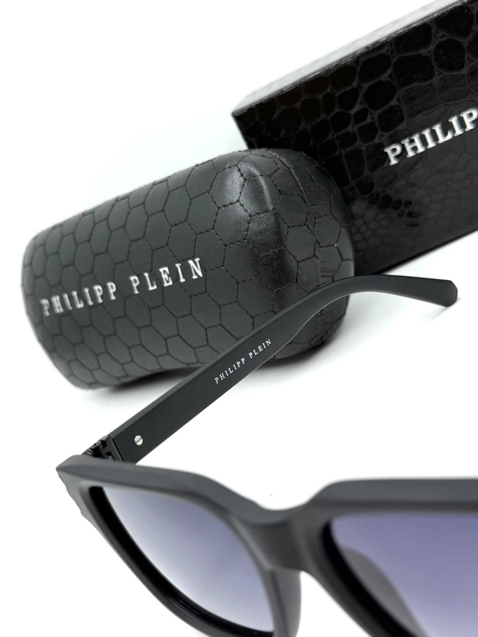 PHILIPP PLIEN | T07
