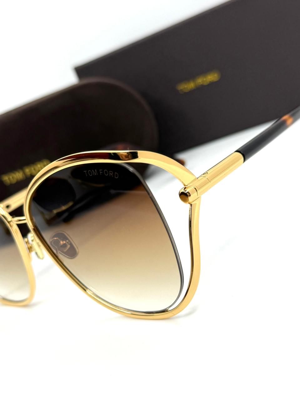 TOMFORD | T09