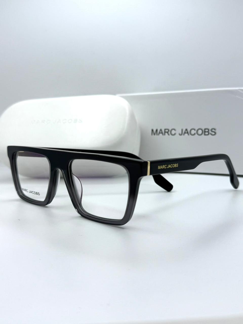 MARC JACOBS | T016