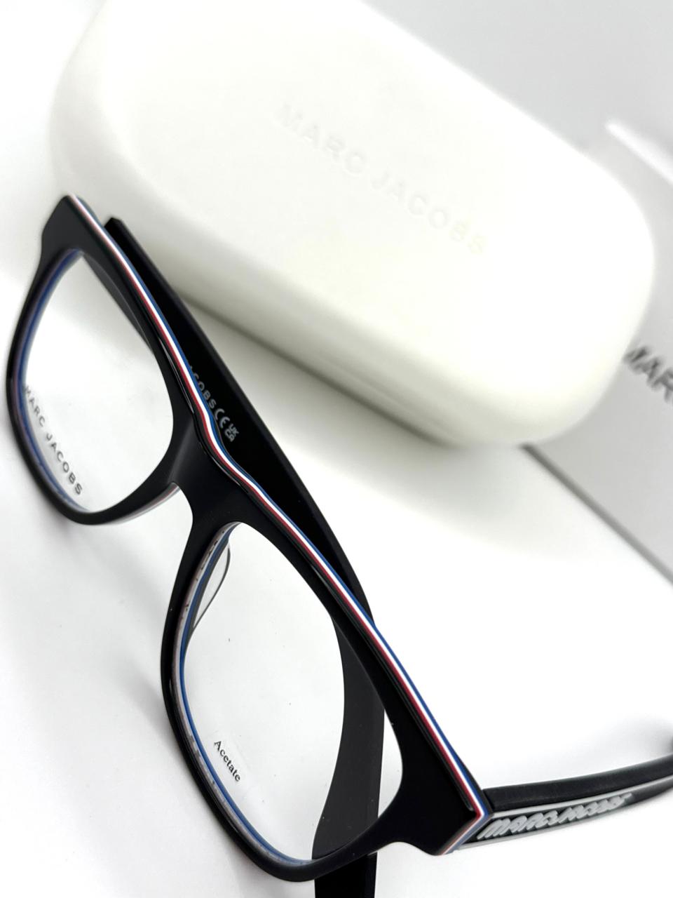 MARC JACOBS | T018