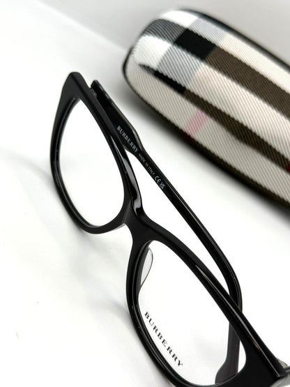 BURBERRY | T019
