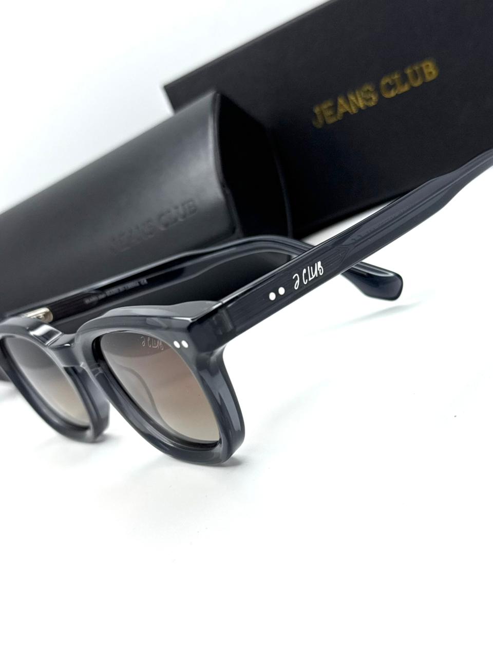 J.CLUB | T032